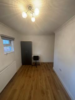 1 bedroom in a house share to rent, Redstone Hill, Redhill, RH1