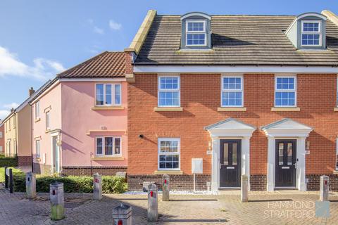 3 bedroom townhouse for sale, Tortoiseshell Drive, Attleborough