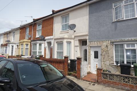 2 bedroom terraced house to rent, Essex Road, Southsea