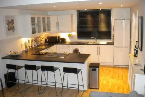 6 bedroom house share to rent, One Bedroom Available in 6 Bed House Share, L17