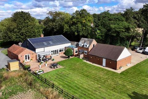 6 bedroom property for sale, The Stables, Edlington