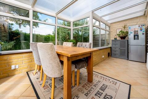 6 Barlow Close, Milcombe, Banbury, OX15 4SB