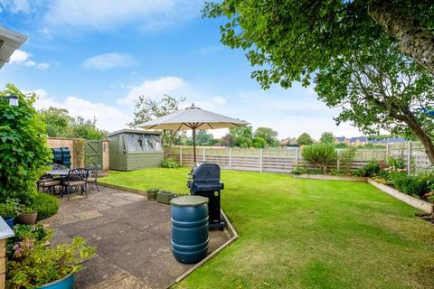 6 Barlow Close, Milcombe, Banbury, OX15 4SB