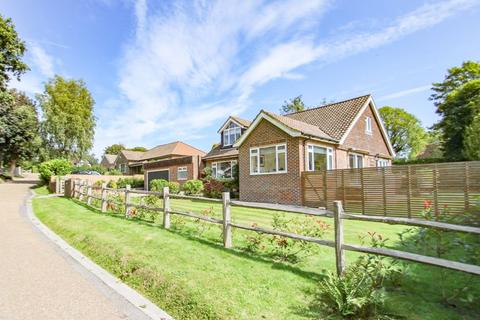 4 bedroom house for sale, Fabulous family home offering flexible accommodation, Magnolia, The Warren, Mayfield