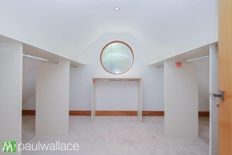 Walk-in Wardrobe