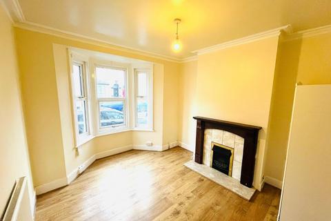 3 bedroom terraced house for sale, Ivy Road, Abington, Northampton NN1