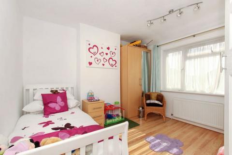 87 Deaconsfield Road, Hemel Hempstead, HP3 9JA