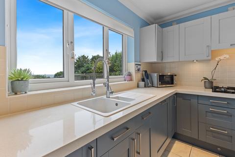 12 Swiss Way, Folkestone, CT19 6PJ