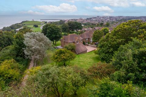 12 Swiss Way, Folkestone, CT19 6PJ
