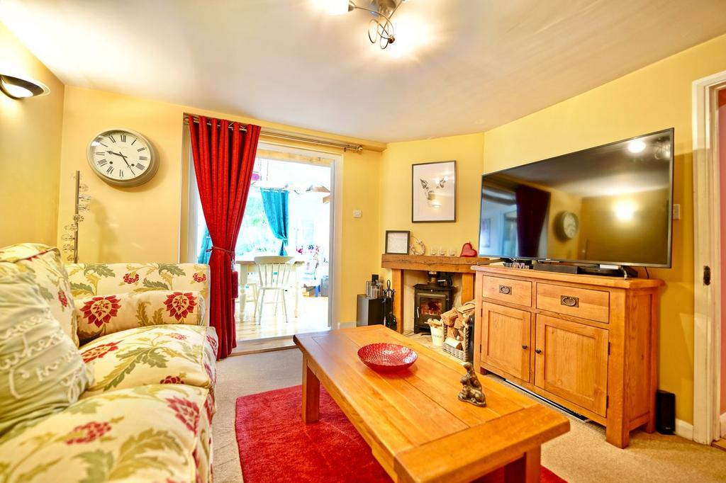 Church Road, Grafham, PE28 3 bed semidetached house for sale £450,000