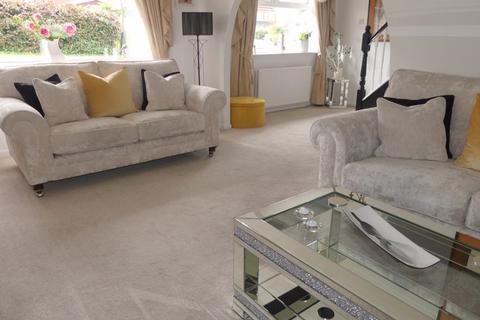13 Arley Drive, Shaw, Oldham, OL2 8DY