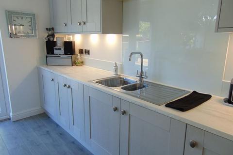 13 Arley Drive, Shaw, Oldham, OL2 8DY
