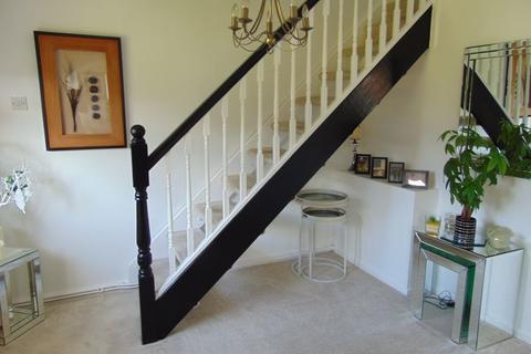 13 Arley Drive, Shaw, Oldham, OL2 8DY