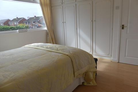13 Arley Drive, Shaw, Oldham, OL2 8DY