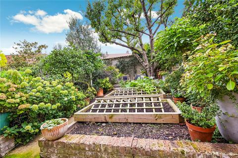 4 bedroom terraced house for sale, Gore Road, London, E9