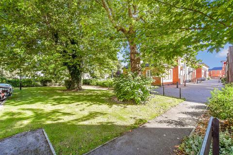 2 bedroom apartment for sale, Longley Road, Chichester, West Sussex