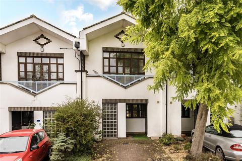 3 bedroom terraced house for sale, Price Close, London SW17