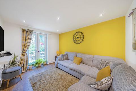 4, St Lawrence View, 55 Chapeltown, Pudsey, LS28 7RZ