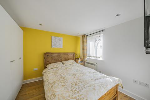 4, St Lawrence View, 55 Chapeltown, Pudsey, LS28 7RZ