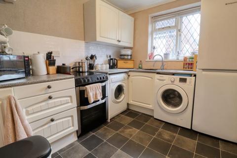 11 Fulford Crescent, New Holland, Barrow-upon-humber, DN19 7BH