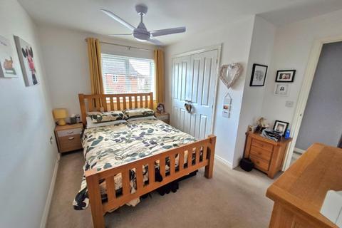 50 Damselfly Road, Northampton, NN4 9ES