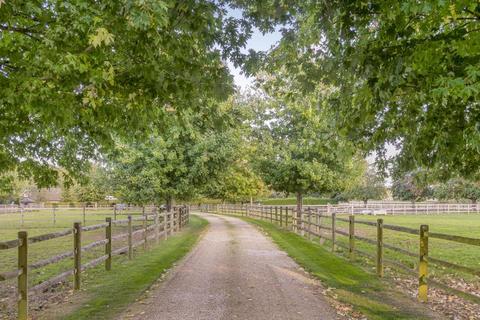 6 bedroom equestrian property for sale, Buntingford SG9