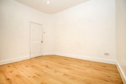 5 bedroom terraced house to rent, Ramsay Road, London