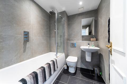 14 Illingworth Close, Mitcham, CR4 3QH
