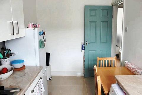 1 bedroom flat for sale, Redwald Road, London E5