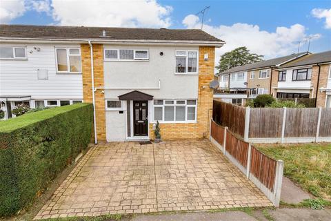 3 bedroom end of terrace house for sale, Farnes Avenue, Wickford, Essex