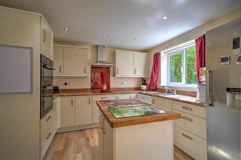 4 bedroom detached house for sale, Ash Drive, South Molton