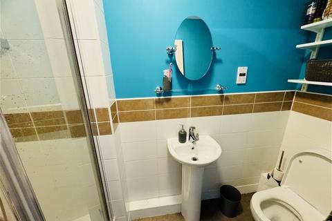 Flat 5, Westminster Court, 5 Hyde Close, Romford, RM1 4WE