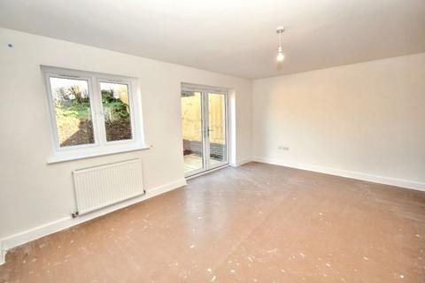 3 bedroom semi-detached house for sale, 9 Oakwood Drive