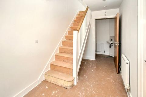 3 bedroom semi-detached house for sale, 9 Oakwood Drive