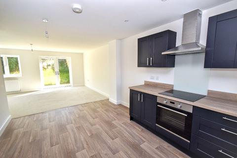 3 bedroom semi-detached house for sale, 9 Oakwood Drive