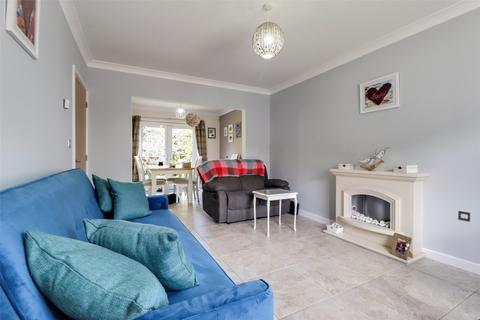 14 Appletree Gardens, Northam, Bideford, EX39 3SL