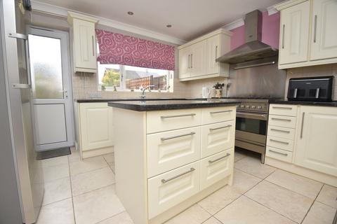 3 bedroom terraced house for sale, St. Peters Close, Woodbridge, Suffolk, IP12