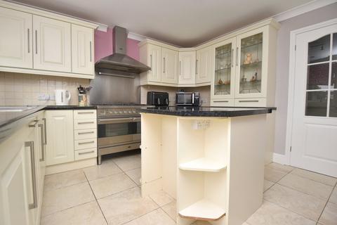 3 bedroom terraced house for sale, St. Peters Close, Woodbridge, Suffolk, IP12