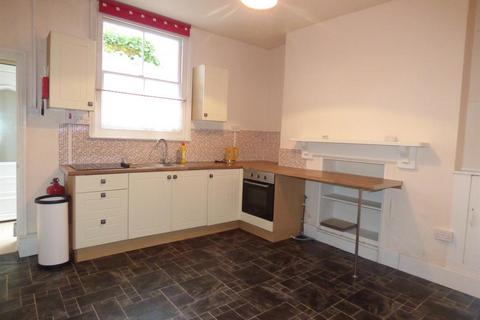 6 bedroom end of terrace house for sale, Worcester Road, Malvern, WR14 1EP