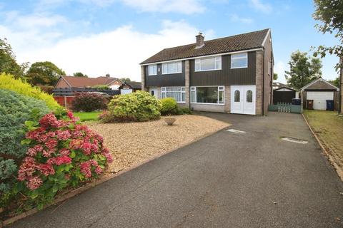 3 bedroom semi-detached house to rent, Coniston Drive, Preston PR5