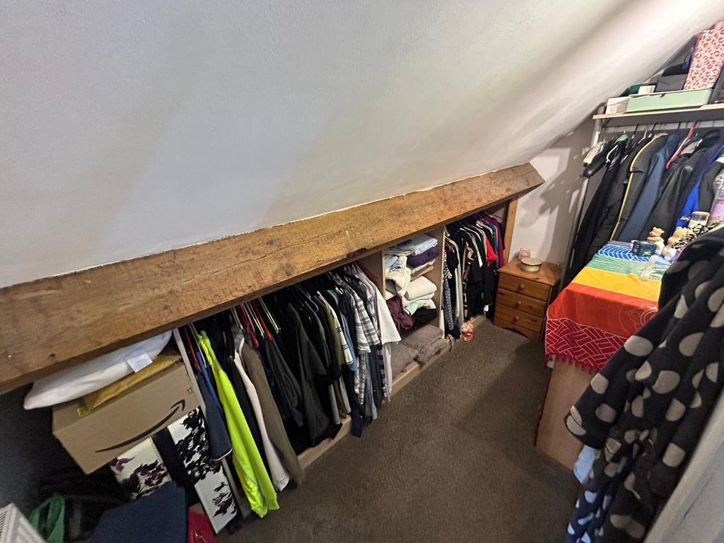 Walk-In Wardrobe