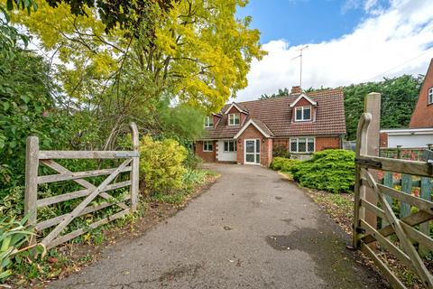 4 bedroom detached house for sale, Meadow Close, Wallingford OX10