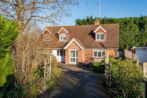 4 bedroom detached house for sale, Meadow Close, Wallingford OX10