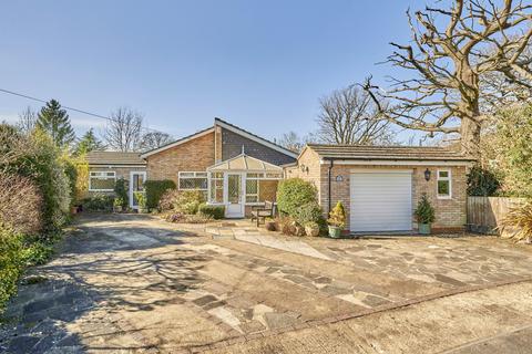 2 bedroom bungalow for sale, Hatfield Road, Hertfordshire AL4