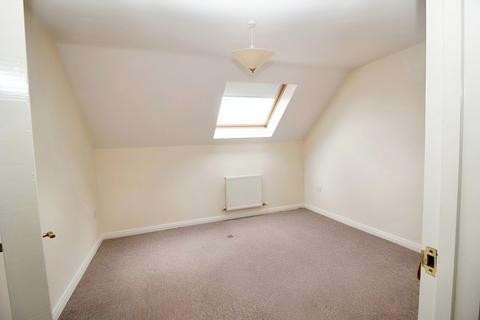 2 bedroom penthouse to rent, Kensington Road, Lancashire PR7