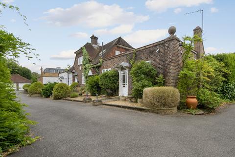 3 Ravenswood Court, Kingston Upon Thames, KT2 7JL