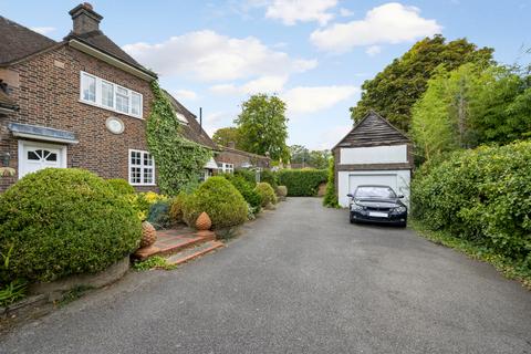3 Ravenswood Court, Kingston Upon Thames, KT2 7JL
