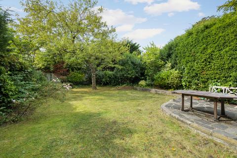 3 Ravenswood Court, Kingston Upon Thames, KT2 7JL