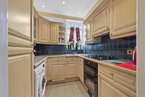 3 Ravenswood Court, Kingston Upon Thames, KT2 7JL