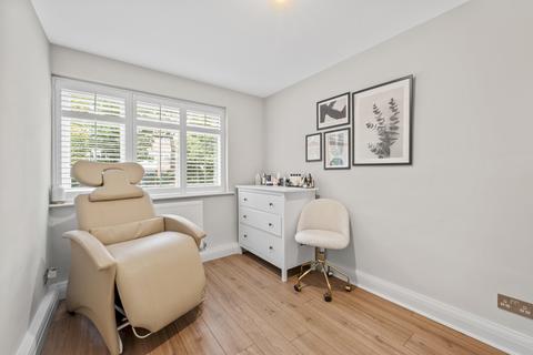9 Blakes Lane, New Malden, KT3 6NP